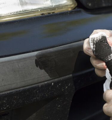 restoring-plastic-trim-on-car